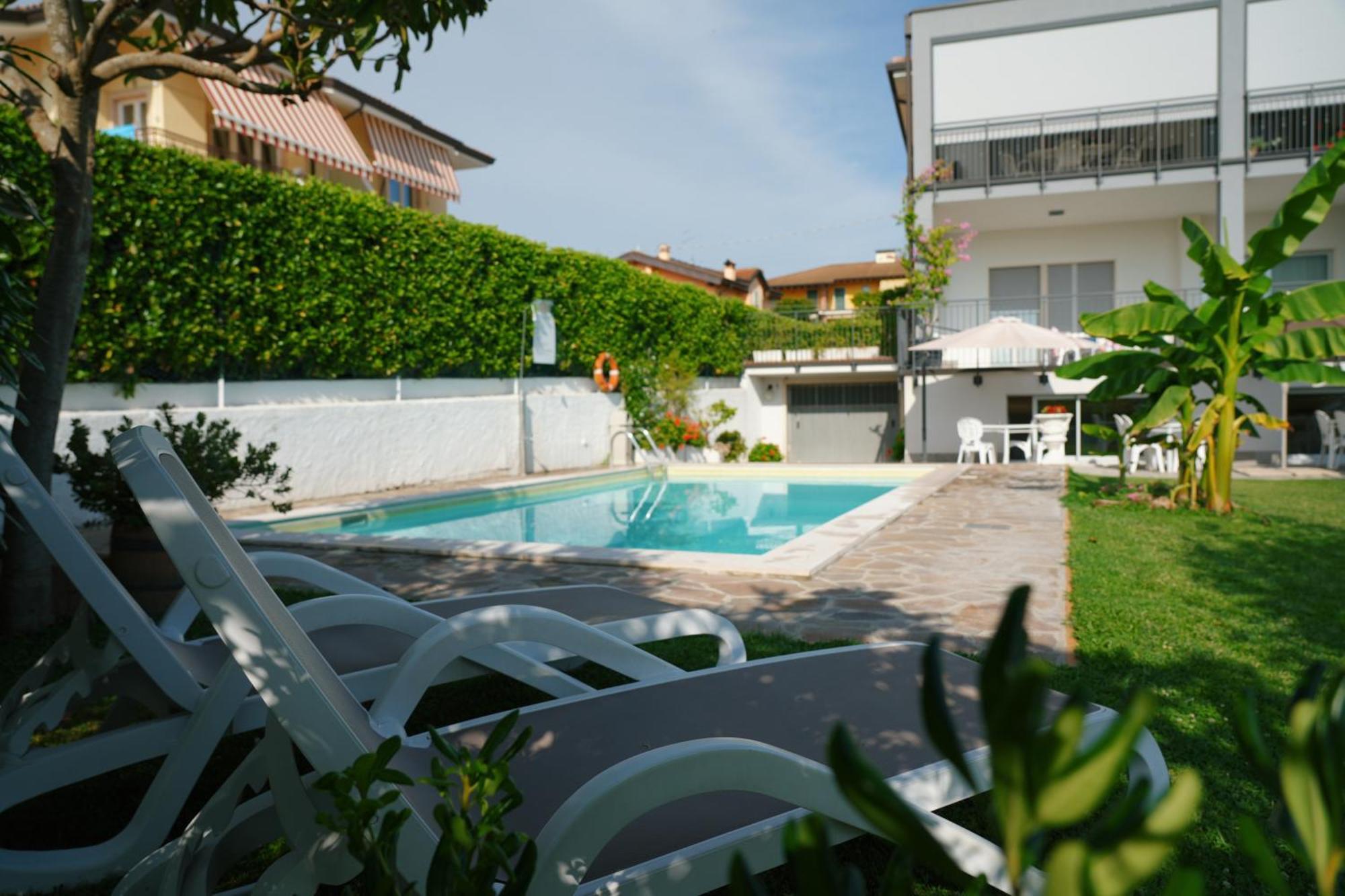 Appartamenti Da Mirella Lazise Exterior photo