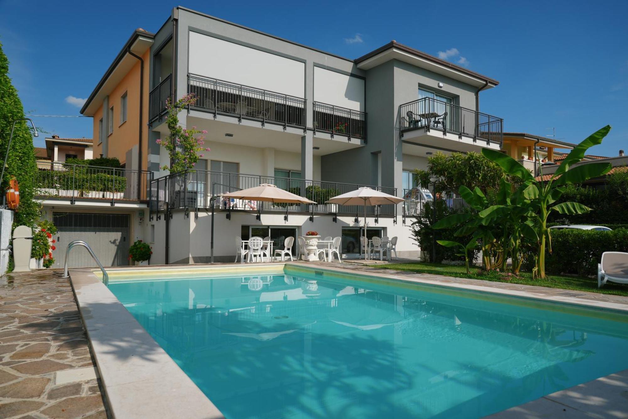 Appartamenti Da Mirella Lazise Exterior photo