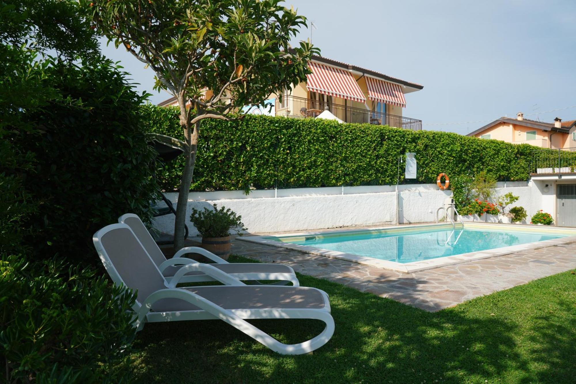 Appartamenti Da Mirella Lazise Exterior photo